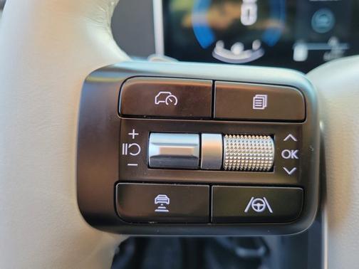 2025 Hyundai SANTA FE SE