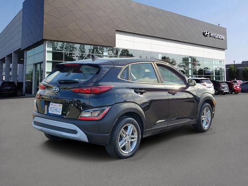 2022 Hyundai KONA SE