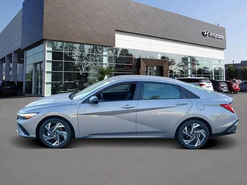 2025 Hyundai ELANTRA HEV SEL Sport