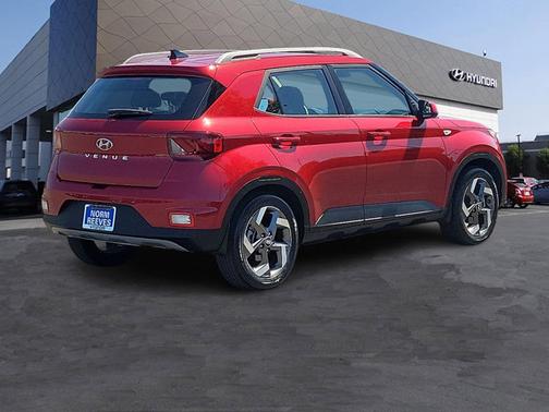 2022 Hyundai VENUE Limited