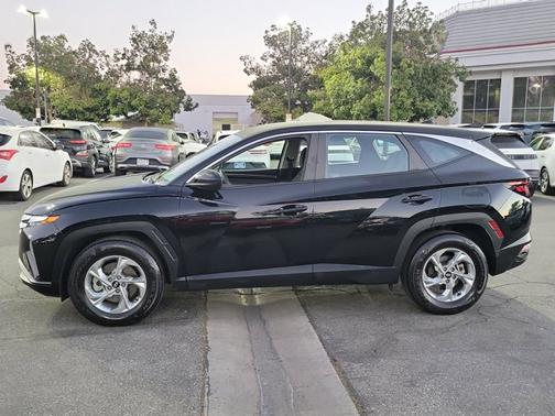 2024 Hyundai TUCSON SE