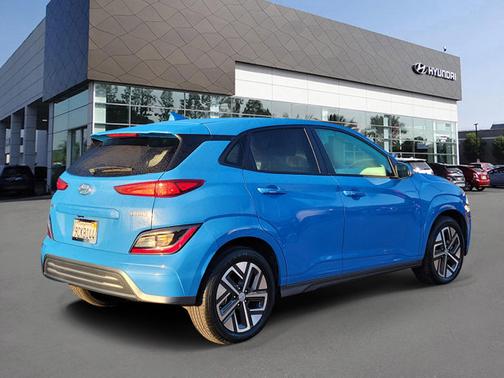 2022 Hyundai KONA EV SEL