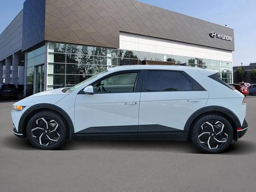 2024 Hyundai IONIQ 5 SE