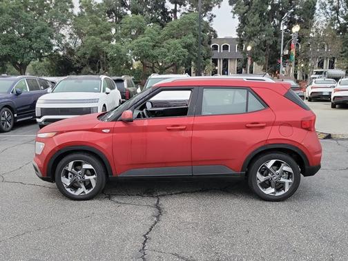 2025 Hyundai VENUE Limited