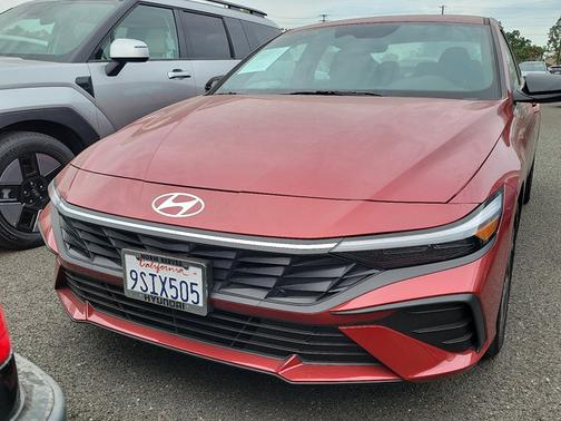 2025 Hyundai ELANTRA SEL Sport