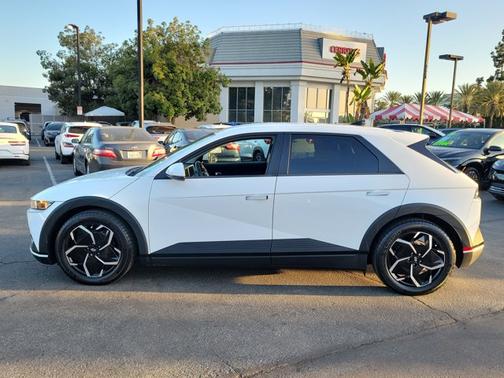 2024 Hyundai IONIQ 5 SEL