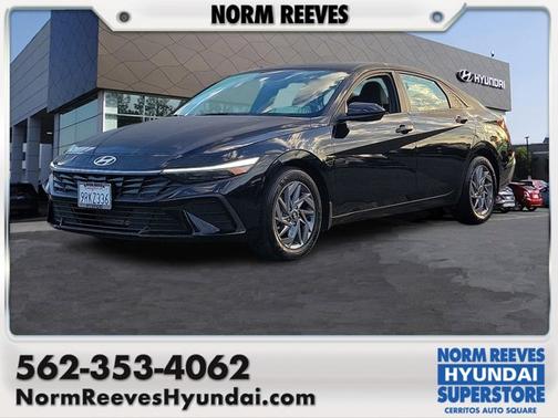 2024 Hyundai ELANTRA SEL