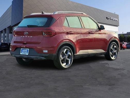 2022 Hyundai VENUE SEL