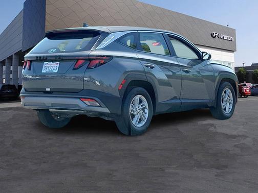 2025 Hyundai TUCSON SE