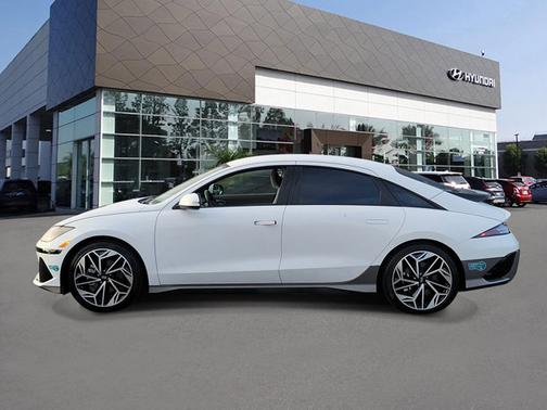 2025 Hyundai IONIQ 6 SEL