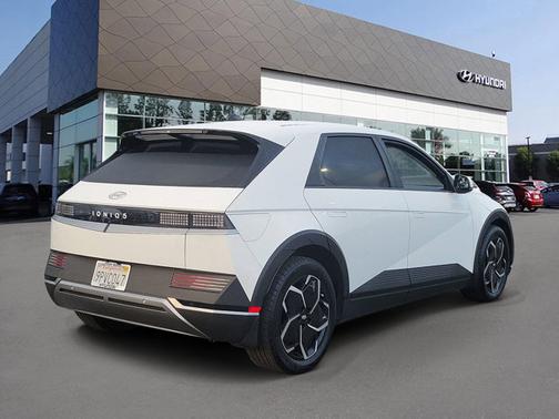 2024 Hyundai IONIQ 5 SE