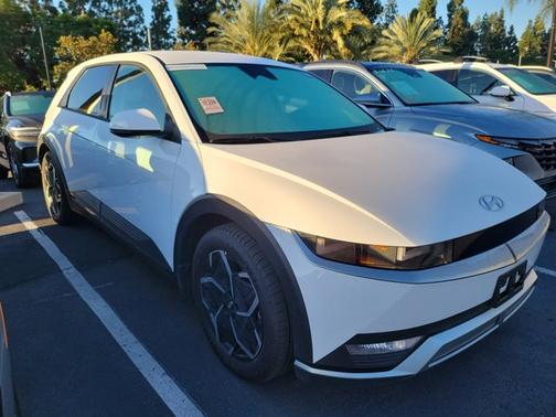 2024 Hyundai IONIQ 5 SE