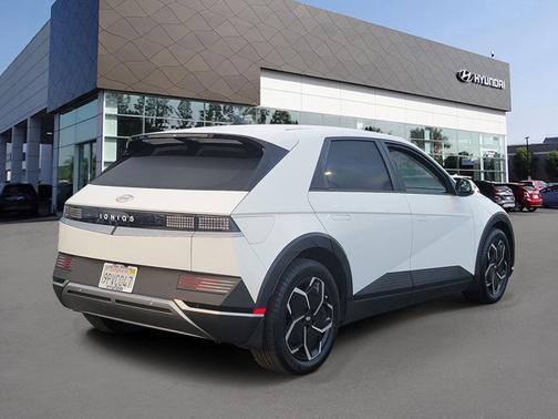 2024 Hyundai IONIQ 5 SE