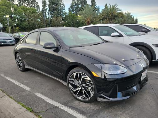 2024 Hyundai IONIQ 6 SEL