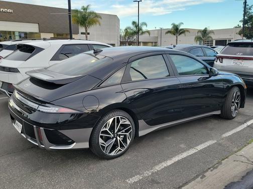 2024 Hyundai IONIQ 6 SEL