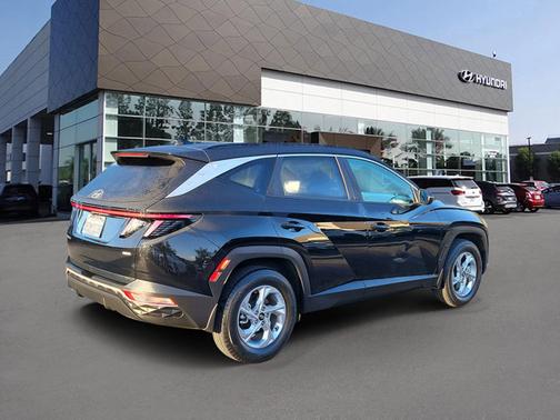 Black 2023 Hyundai TUCSON SEL