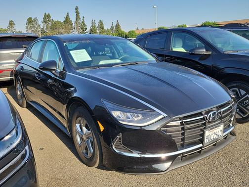 2022 Hyundai SONATA SE