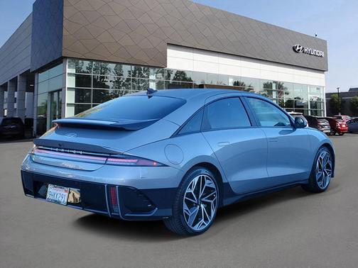 2023 Hyundai IONIQ 6 SEL