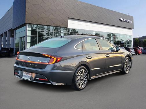 2023 Hyundai SONATA Hybrid Limited
