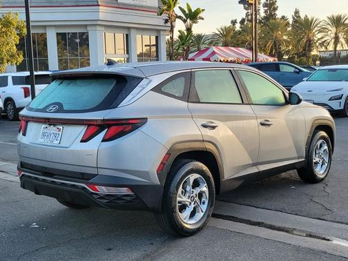 2023 Hyundai TUCSON SE