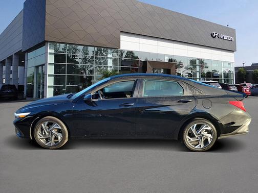 2025 Hyundai ELANTRA HEV SEL Sport