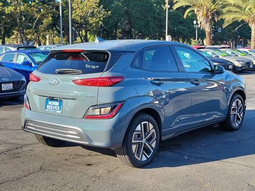 2023 Hyundai KONA EV SEL