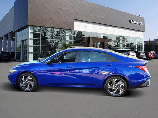 2025 Hyundai ELANTRA HEV SEL Sport