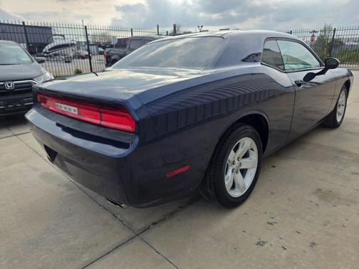 2014 Dodge Challenger SXT