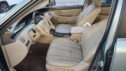 2004 Toyota Avalon XL