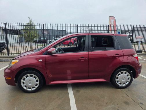 2006 Scion xA Hatchback 4D