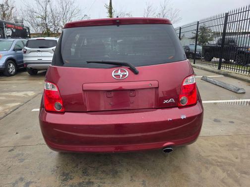 2006 Scion xA Hatchback 4D
