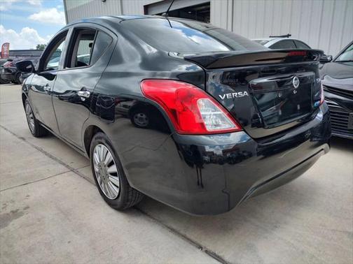 2016 Nissan Versa 1.6 SV