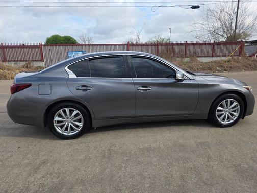 2018 INFINITI Q50 Base