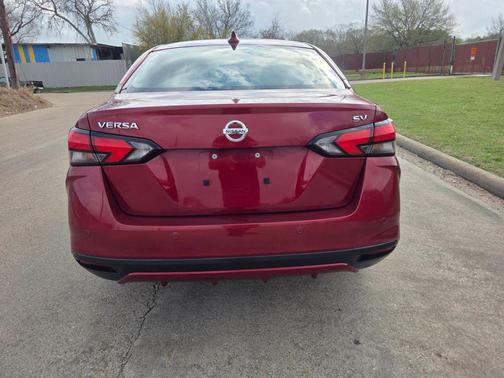 2020 Nissan Versa 1.6 SV