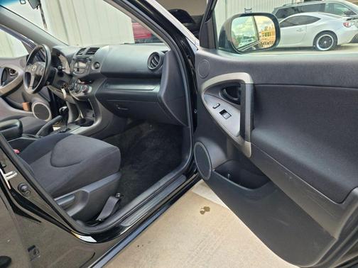 2011 Toyota RAV4 Sport