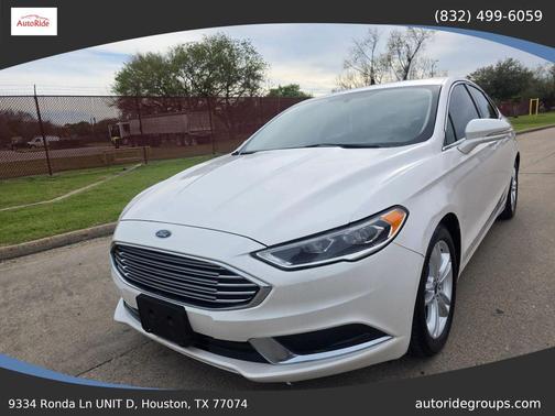 White 2018 Ford Fusion SE