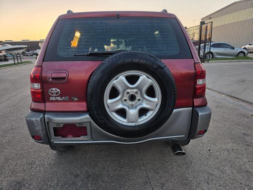 2004 Toyota RAV4 Base