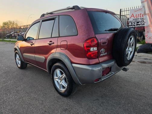 2004 Toyota RAV4 Base