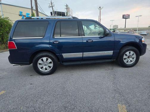 Dark Blue Pearl Clearcoat Metallic 2008 Lincoln Navigator L