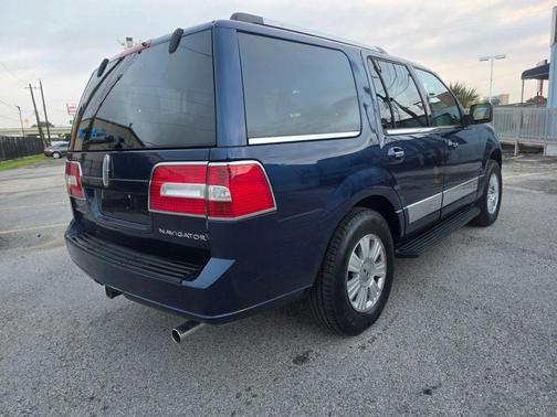 Dark Blue Pearl Clearcoat Metallic 2008 Lincoln Navigator L