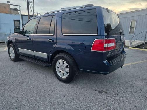 Dark Blue Pearl Clearcoat Metallic 2008 Lincoln Navigator L