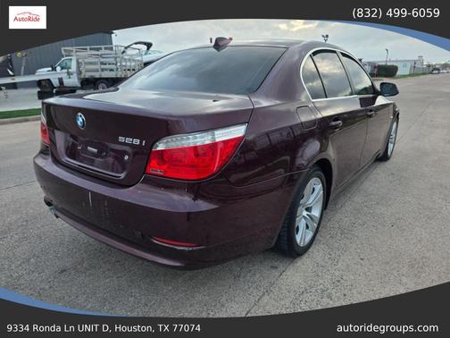 BURGUNDY 2010 BMW 528 528i Sedan 4D