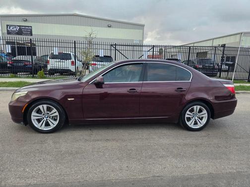 2010 BMW 528 528i Sedan 4D