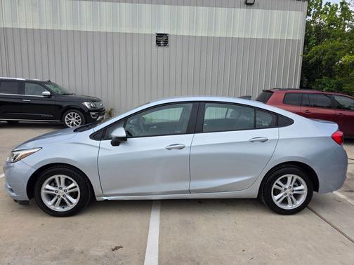 2017 Chevrolet Cruze LS