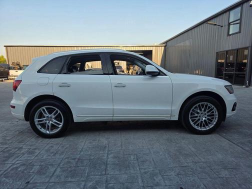 2017 Audi Q5 2.0T Premium Plus