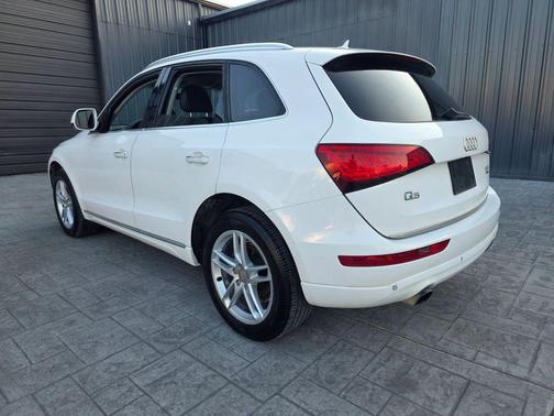 2017 Audi Q5 2.0T Premium Plus