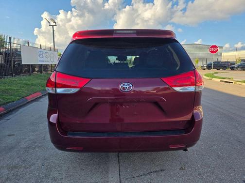 2013 Toyota Sienna XLE