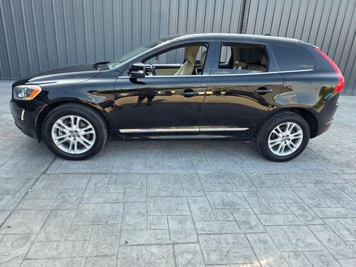 2016 Volvo XC60 T5 Drive-E Premier