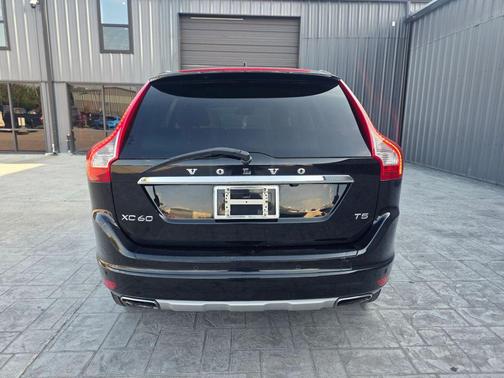 2016 Volvo XC60 T5 Drive-E Premier