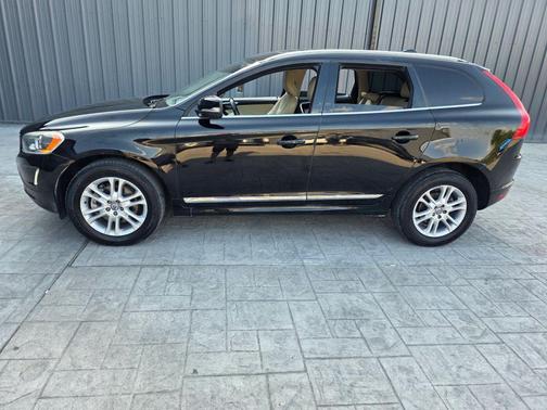 2016 Volvo XC60 T5 Drive-E Premier